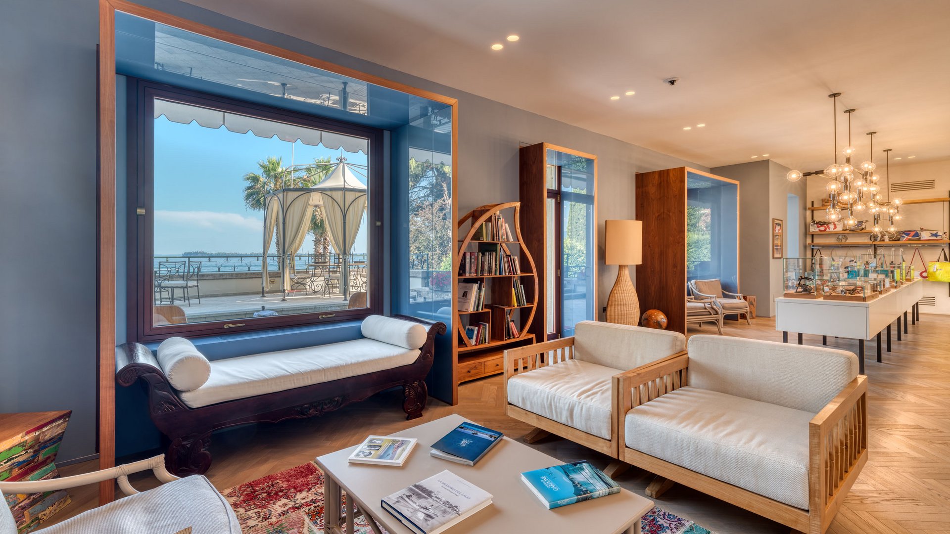 Ein Hauch von Luxus Willkommen in Eurem Hotel in Gardone Riviera!