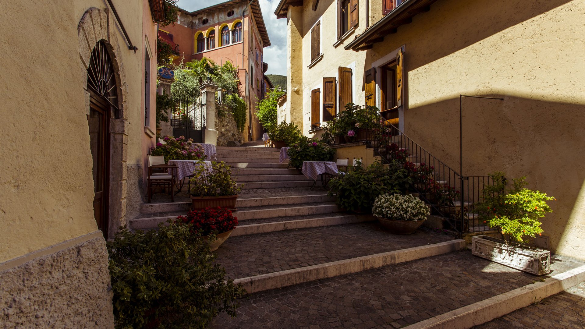 Il vostro albergo a Gardone: Villa Capri Il vostro albergo a Gardone: Villa Capri